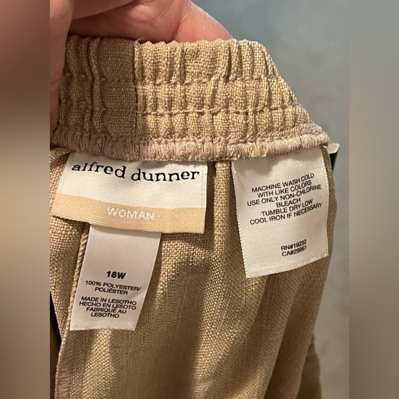 Alfred Dunner Classic Fit Proportioned Short Pants-LaDolce Vita style Almond NWT - Picture 7 of 9